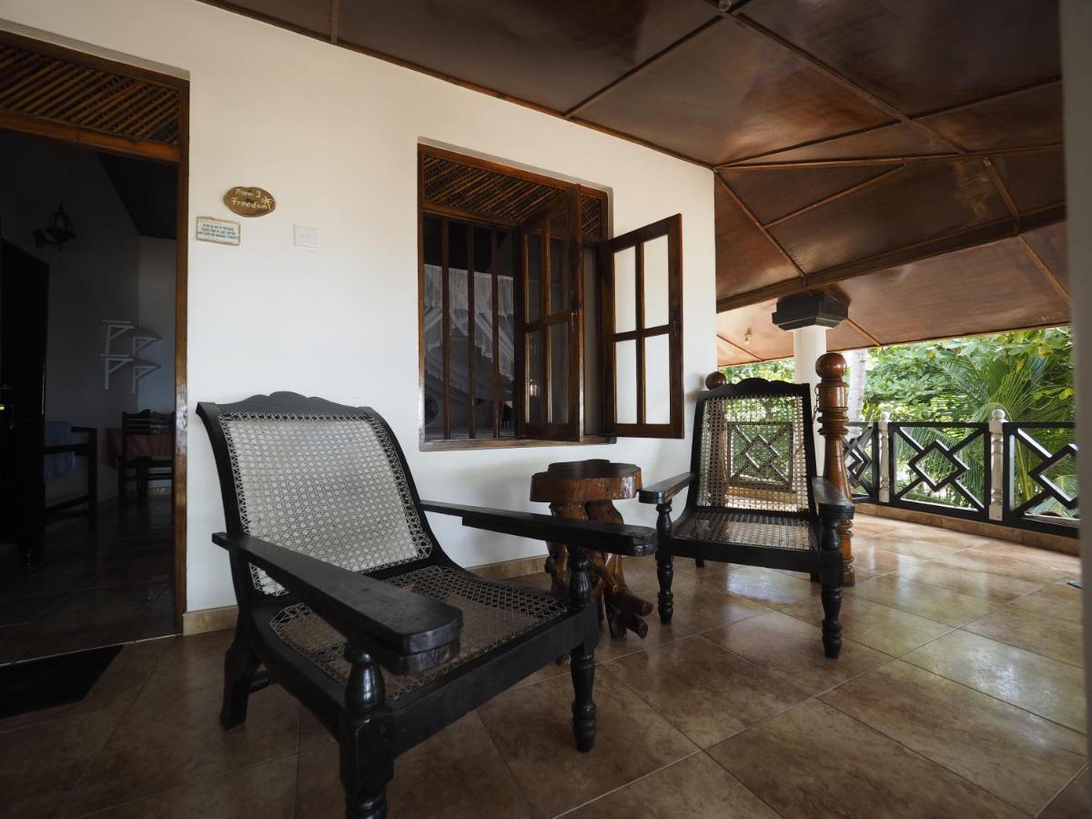 Ibisbird Beach Bungalow Tangalle Exterior foto